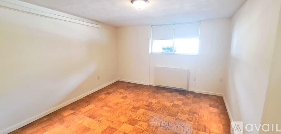 Brookline Apartment: 101 Monmouth St