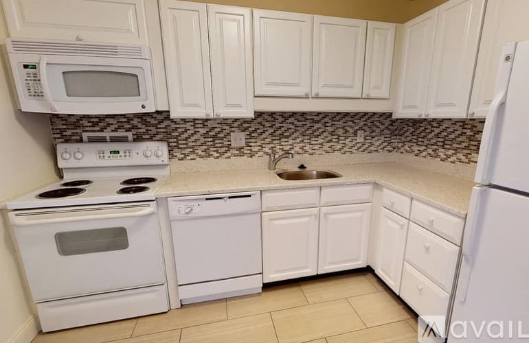 Brookline Apartment: 101 Monmouth St