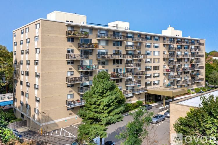 Brookline Apartment: 101 Monmouth St