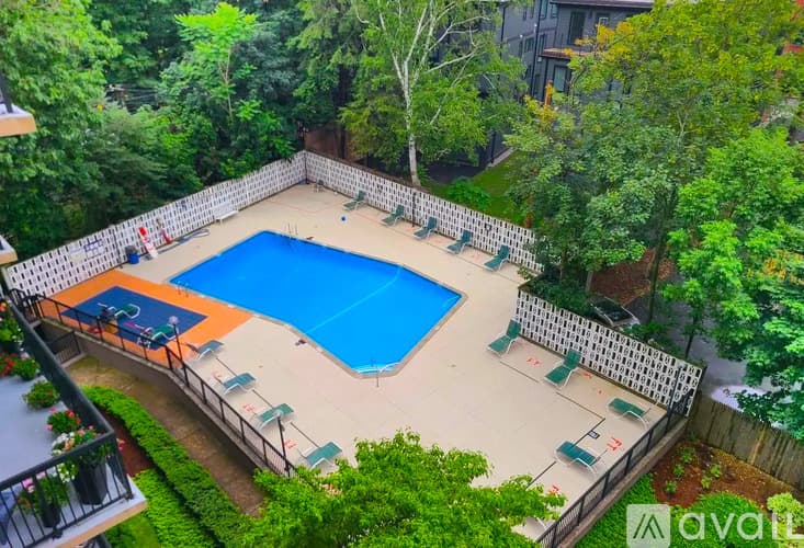 Brookline Apartment: 101 Monmouth St