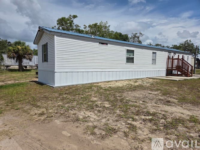 Hudson House: 17014 Meridian Blvd