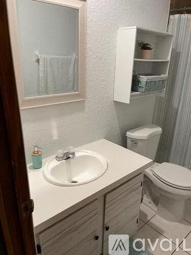 Hudson House: 17014 Meridian Blvd