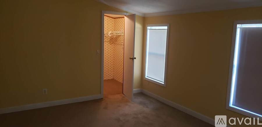 Hudson House: 17014 Meridian Blvd