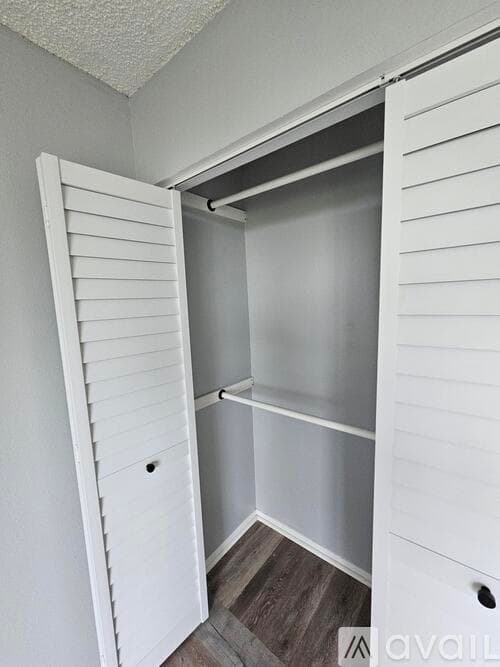 Clearwater Condo: 800 Cove Cay Drive