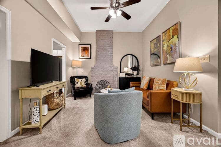 Savannah House: 1404 Barnard St