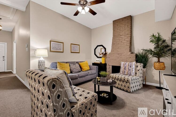Savannah House: 1406 Barnard St