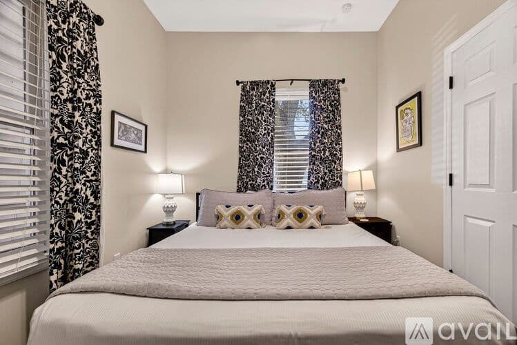 Savannah House: 1406 Barnard St