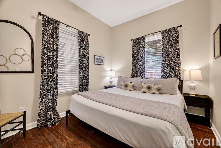 Savannah House: 1406 Barnard St