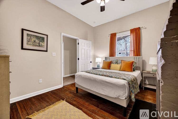 Savannah House: 1406 Barnard St