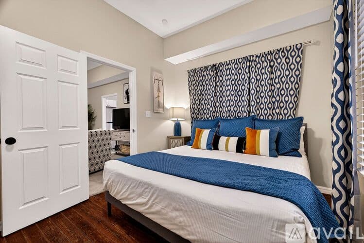 Savannah House: 1406 Barnard St