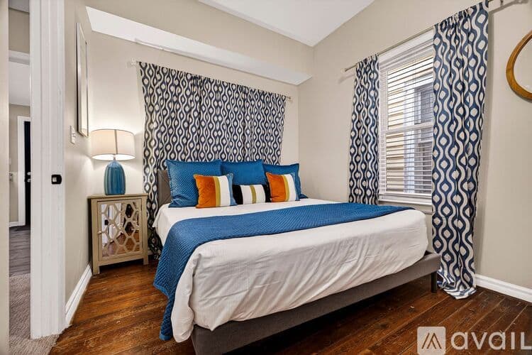 Savannah House: 1406 Barnard St