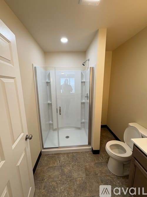 Lancaster Apartment: 114 W Chestnut St