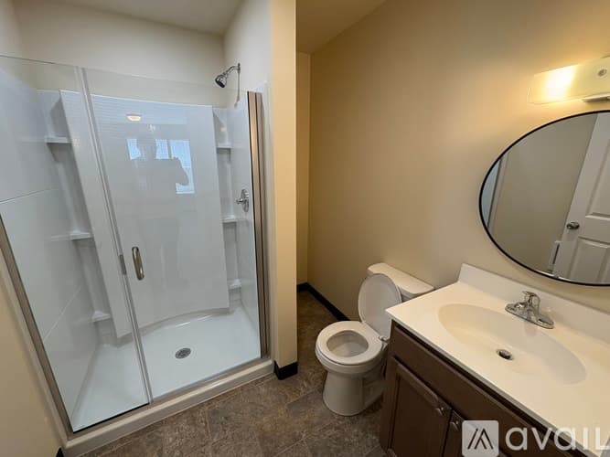 Lancaster Apartment: 114 W Chestnut St