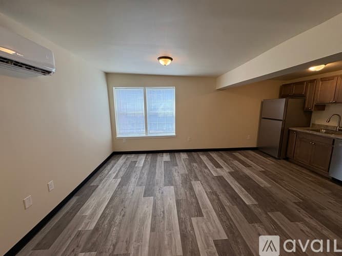 Lancaster Apartment: 114 W Chestnut St