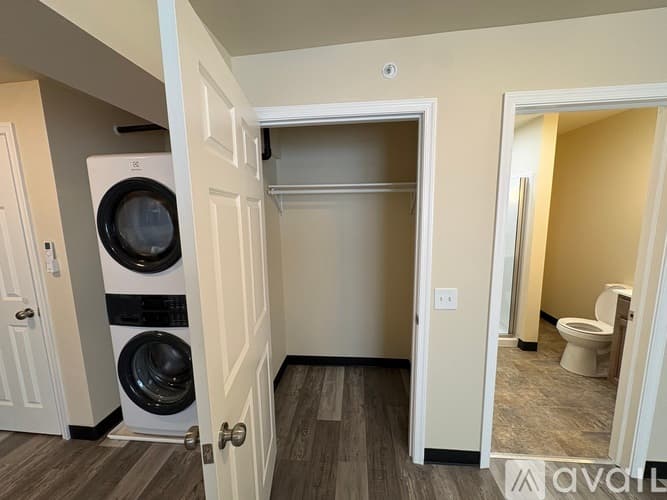 Lancaster Apartment: 114 W Chestnut St