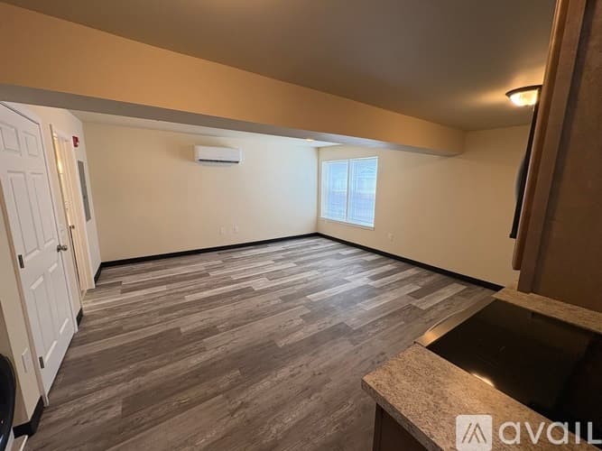 Lancaster Apartment: 114 W Chestnut St