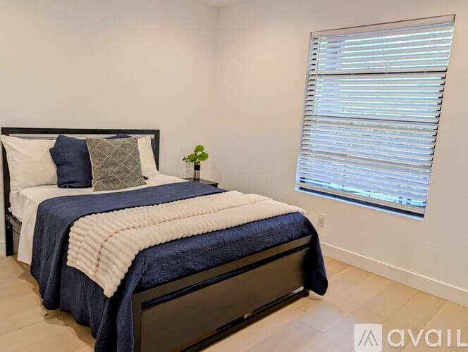 Santa Barbara House: 4636 Granada Place