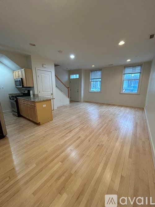 Cambridge Apartment: 110 Second St