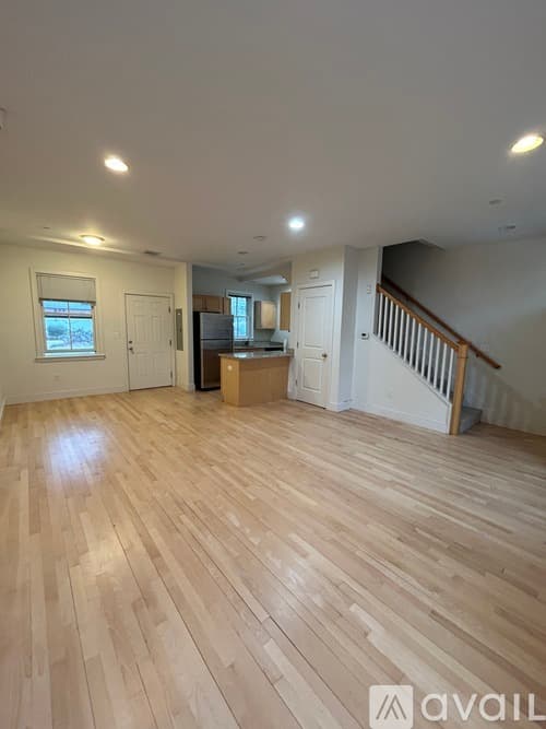Cambridge Apartment: 110 Second St
