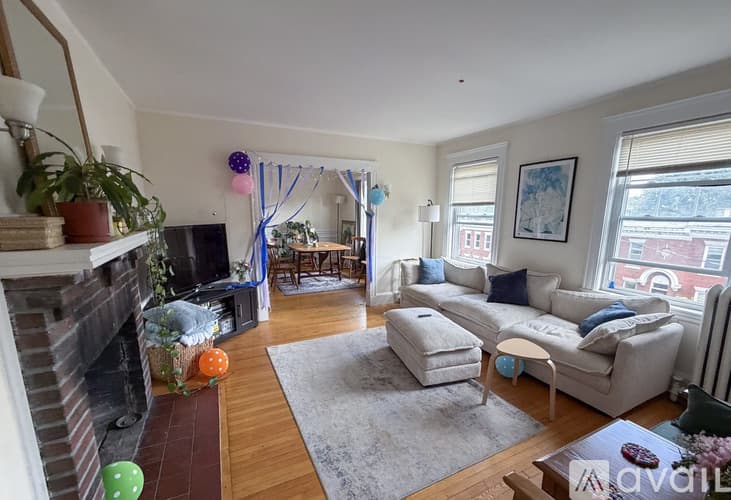 Boston Apartment: 51 Leamington Rd