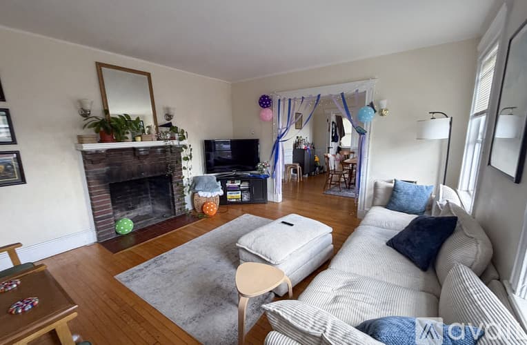 Boston Apartment: 51 Leamington Rd