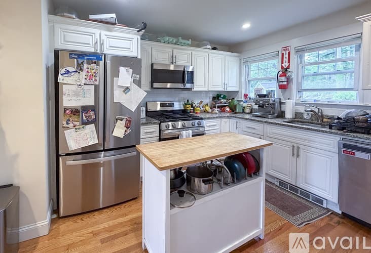 Boston Apartment: 51 Leamington Rd