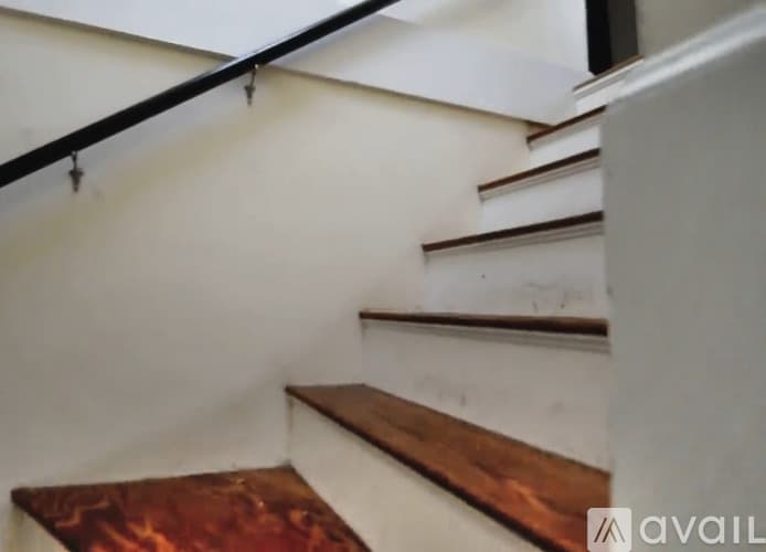 Boston Apartment: 51 Leamington Rd