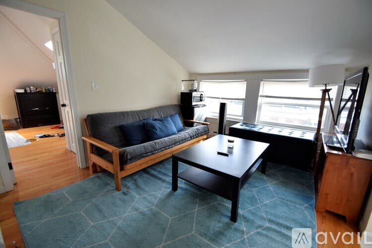 Boston Apartment: 51 Leamington Rd
