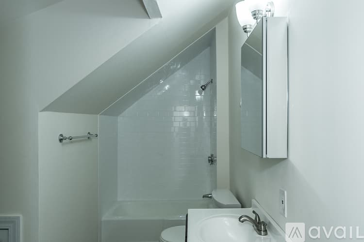 Boston Apartment: 51 Leamington Rd