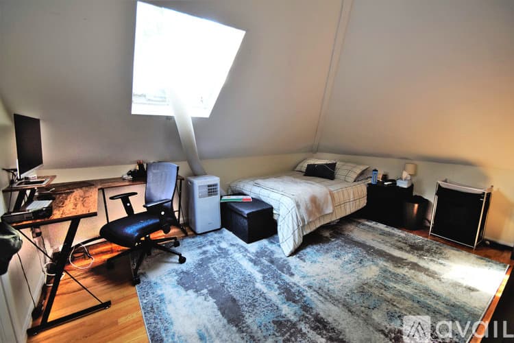 Boston Apartment: 51 Leamington Rd