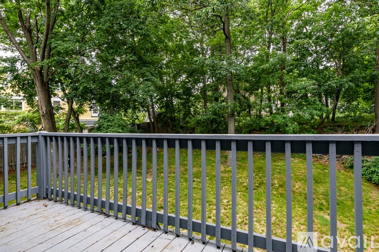 Boston Apartment: 51 Leamington Rd