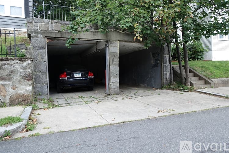 Boston Apartment: 51 Leamington Rd