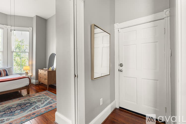 Savannah Apartment: 201 E Duffy St