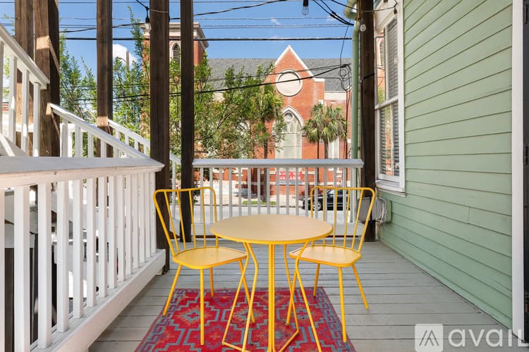 Savannah Apartment: 201 E Duffy St