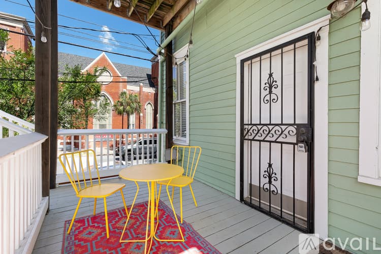 Savannah Apartment: 201 E Duffy St
