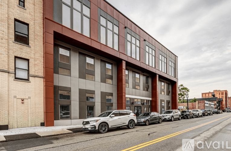 Lowell Apartment: 78 Middlesex St
