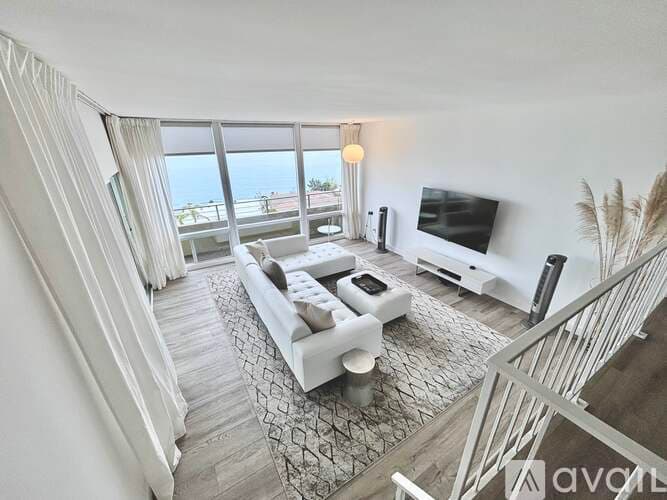 Malibu Condo: 18063 Coastline Dr