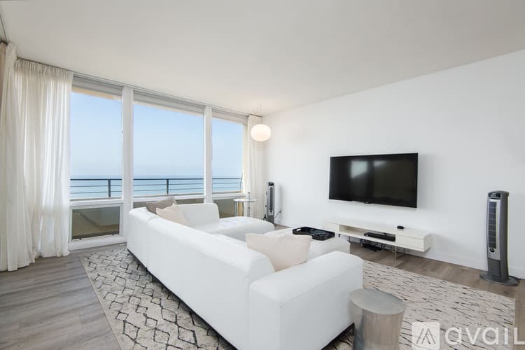 Malibu Condo: 18063 Coastline Dr
