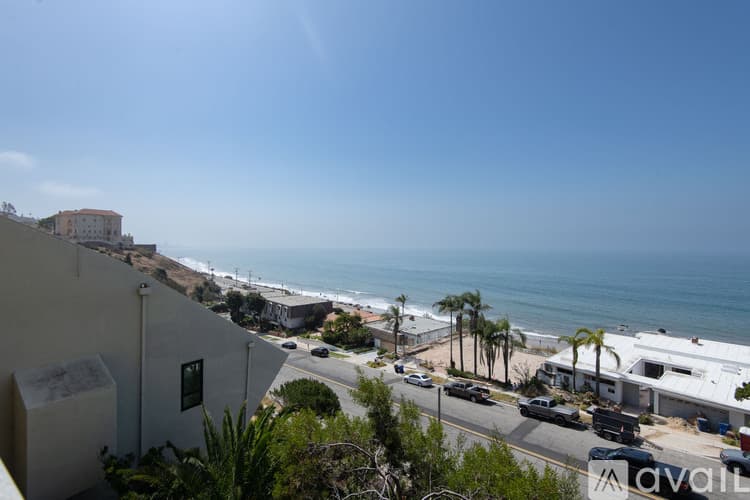 Malibu Condo: 18063 Coastline Dr