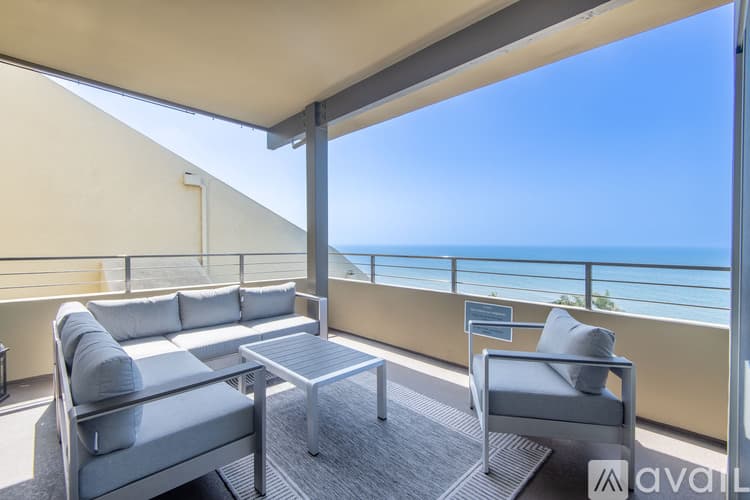 Malibu Condo: 18063 Coastline Dr