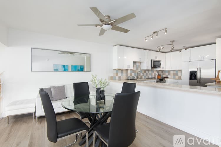 Malibu Condo: 18063 Coastline Dr
