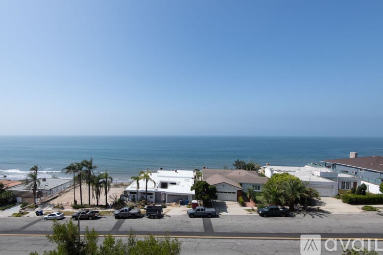 Malibu Condo: 18063 Coastline Dr
