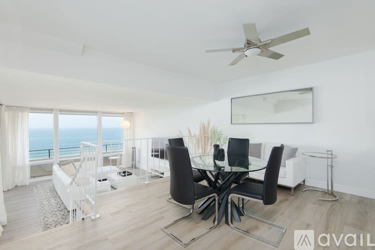 Malibu Condo: 18063 Coastline Dr