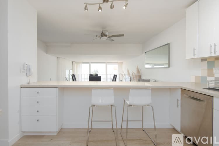 Malibu Condo: 18063 Coastline Dr