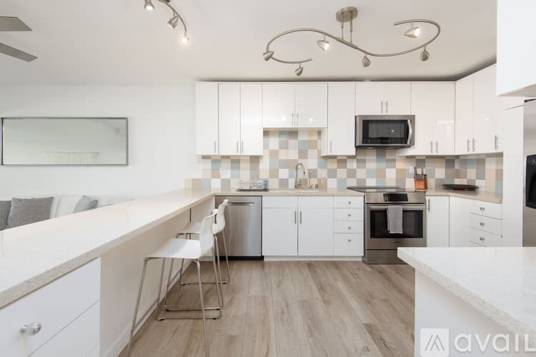 Malibu Condo: 18063 Coastline Dr