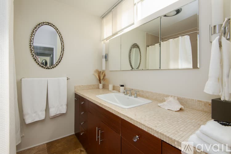Malibu Condo: 18063 Coastline Dr