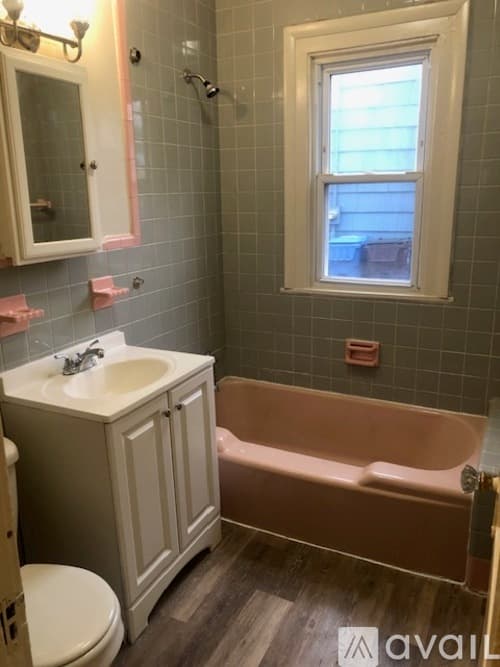 New Britain Apartment: 65 Ridgewood Street