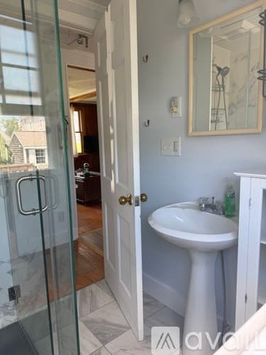 Sandwich House: 29 Almy Ave