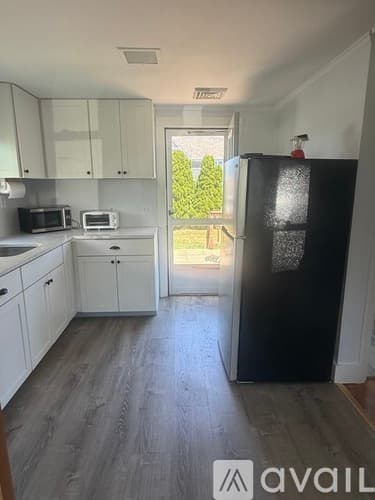 Sandwich House: 29 Almy Ave