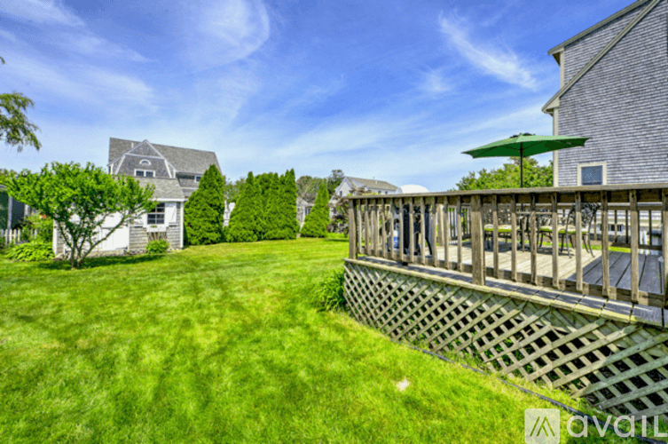Sandwich House: 29 Almy Ave